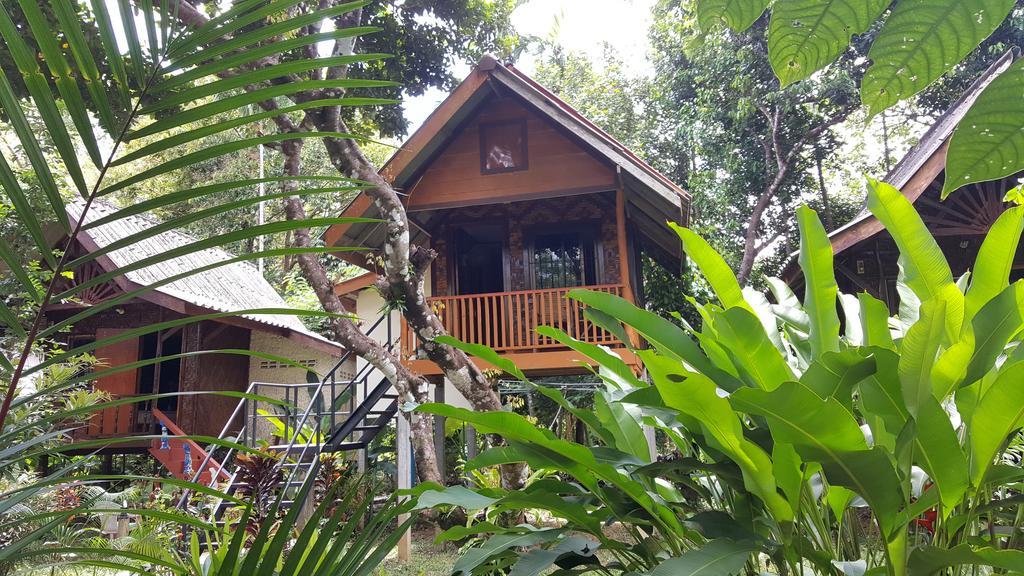 Khao Sok Jungle Huts Resort Khao Sok National Park エクステリア 写真