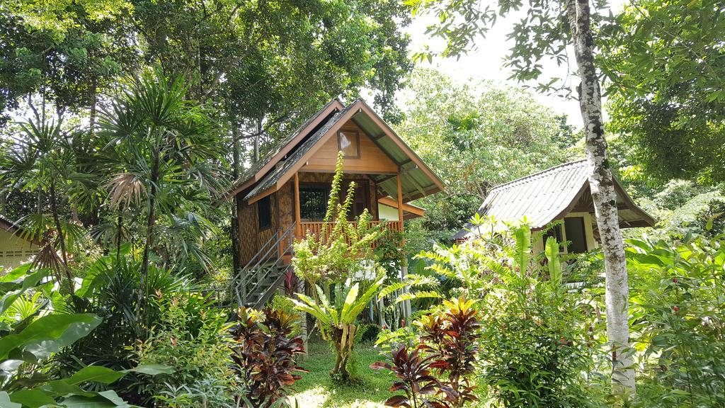 Khao Sok Jungle Huts Resort Khao Sok National Park エクステリア 写真